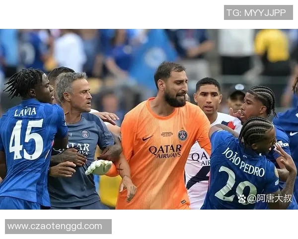 足球球星不理智行为盘点 从场上失控到场外争议的种种风波